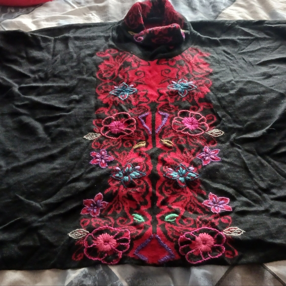 100% Alpaca wool ornate sweater - Picture 4 of 5